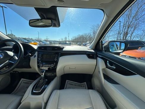 Used 2019 Nissan Rogue Sport SL w/ Premium Package image 30