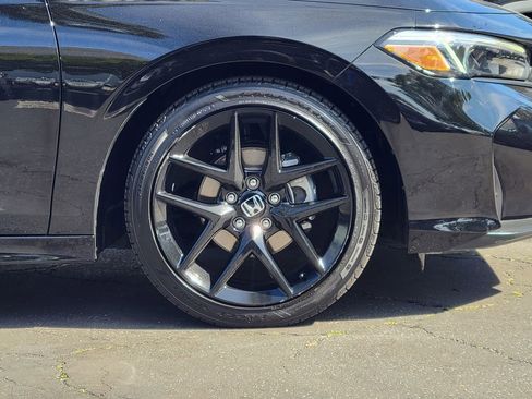 Used 2025 Honda Civic Sport image 25