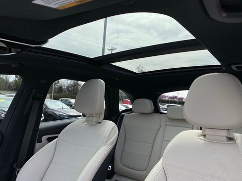 Used 2025 Mercedes-Benz GLC 350e GLC 350e image 25