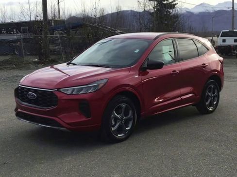 Used 2024 Ford Escape ST-Line w/ Tech Pack #1 image 4