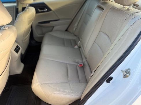 Used 2016 Honda Accord EX-L image 9