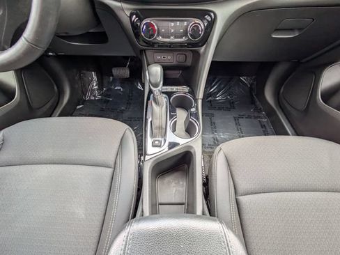 Used 2023 Buick Encore GX Preferred w/ Cold Weather Comfort Package FWD image 19