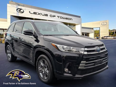 Used 2017 Toyota Highlander Limited Platinum image 1