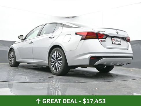 Used 2024 Nissan Altima 2.5 SV image 49