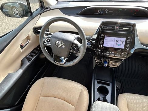 Used 2021 Toyota Prius LE FWD image 9