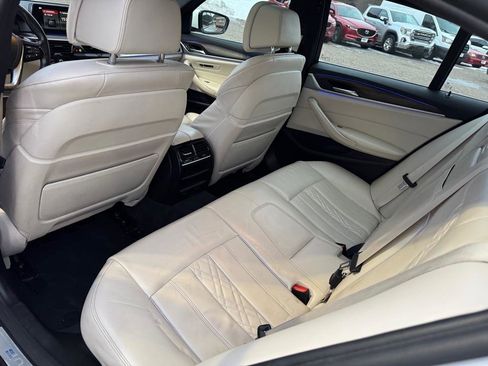 Used 2018 BMW 530e xDrive image 23