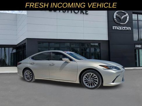 Used 2024 Lexus ES 350 Ultra Luxury FWD image 1