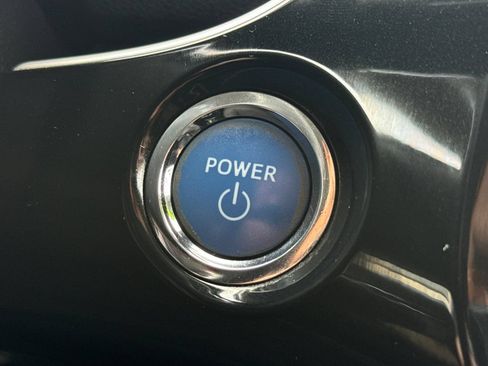 Used 2018 Toyota Prius Prime Plus FWD image 23