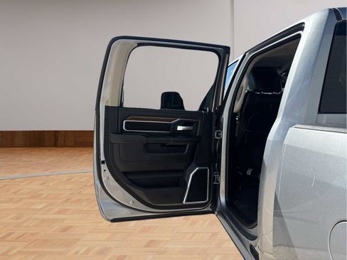 Used 2024 RAM 2500 Laramie w/ Safety Group AWD/4WD image 12