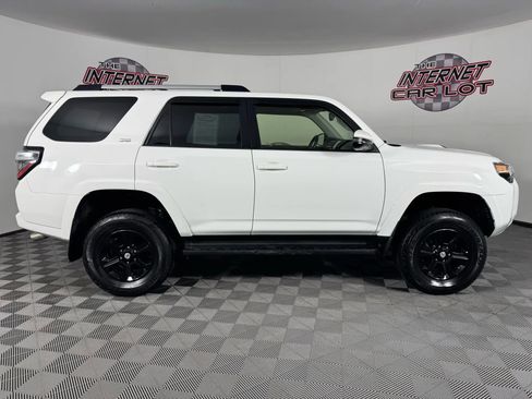 Used 2019 Toyota 4Runner SR5 Premium image 8