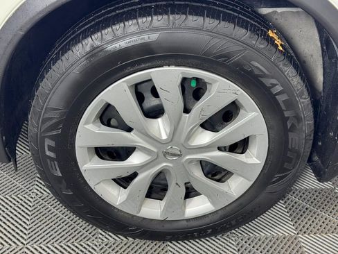 Used 2020 Nissan Rogue S image 9