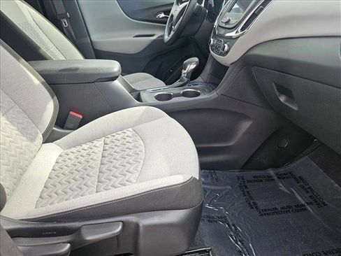 Used 2024 Chevrolet Equinox LT FWD image 19