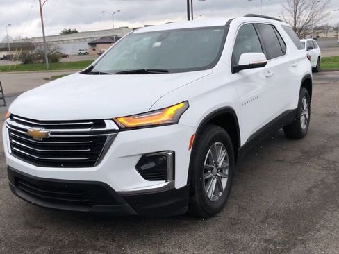 Used 2023 Chevrolet Traverse LT w/ LPO, Floor Liner Package AWD/4WD image 4