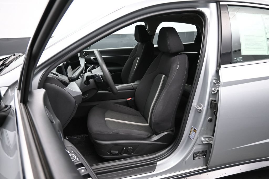 Used 2025 Hyundai Sonata SEL FWD image 21
