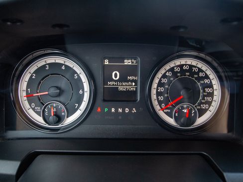 Used 2024 RAM 1500 Classic SLT AWD/4WD image 20