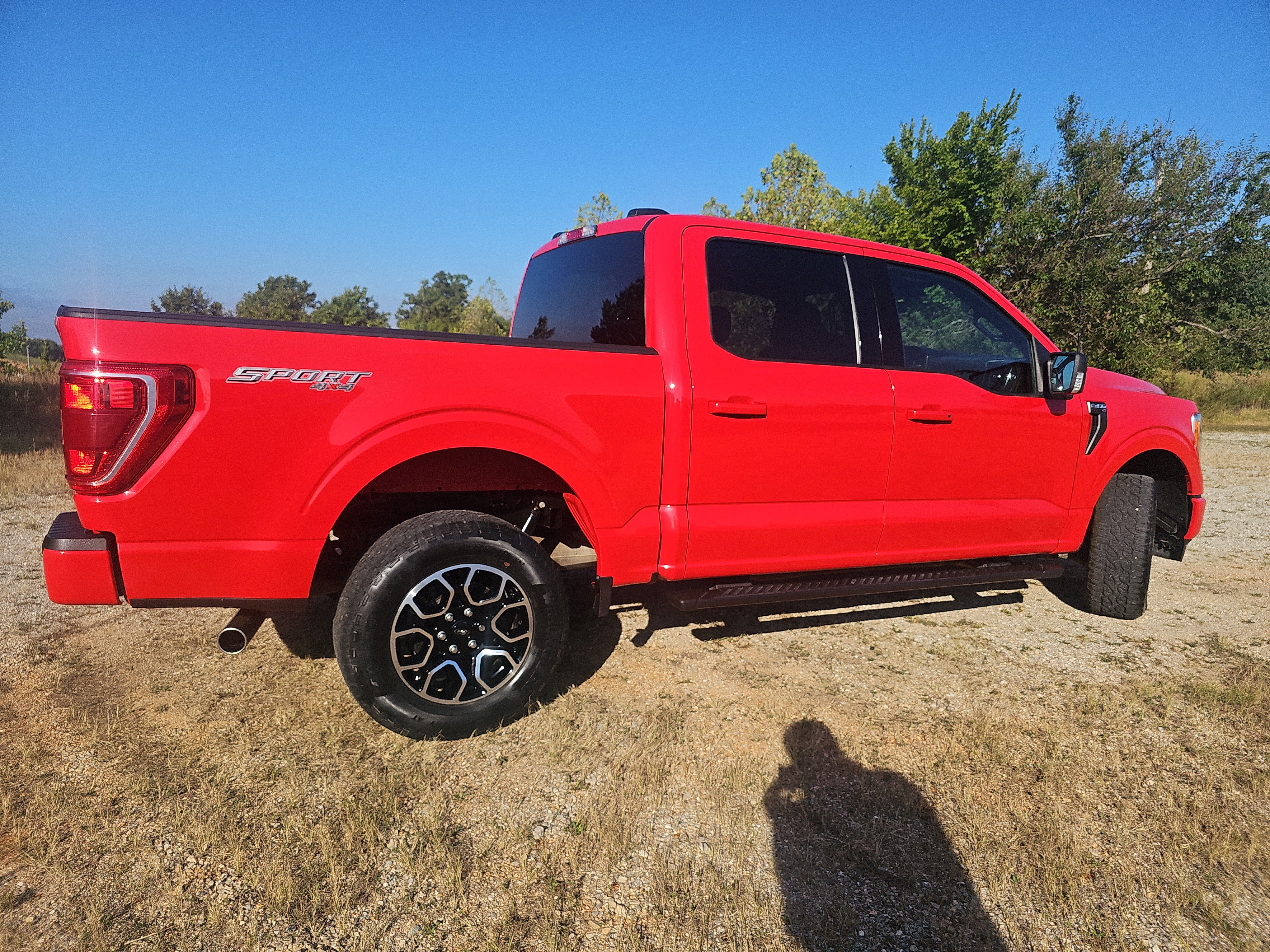 Used 2022 Ford F150 XLT w/ Equipment Group 302A High AWD/4WD image 3