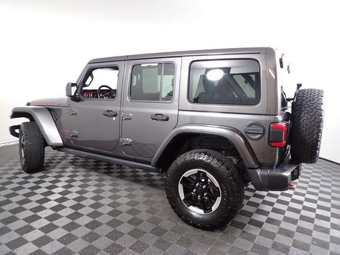 Used 2018 Jeep Wrangler Unlimited Rubicon w/ Dual Top Group AWD/4WD image 12