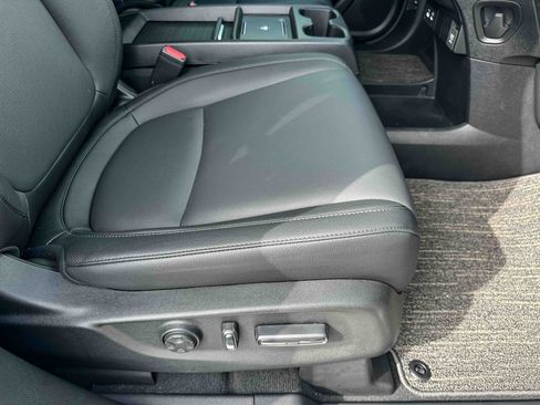 Used 2026 Honda Odyssey EX-L image 27