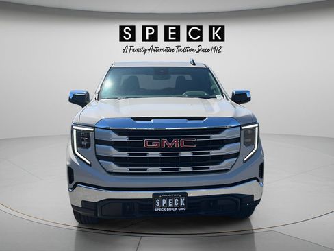 Used 2026 GMC Sierra 1500 SLE w/ X31 Off-Road Package AWD/4WD image 8