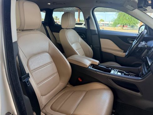 Used 2018 Jaguar F-PACE Prestige AWD/4WD image 14