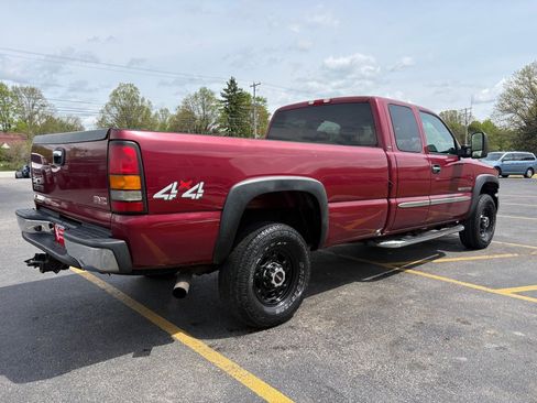 Used 2004 GMC Sierra 2500 SLE w/ Skid Plate Package AWD/4WD image 6
