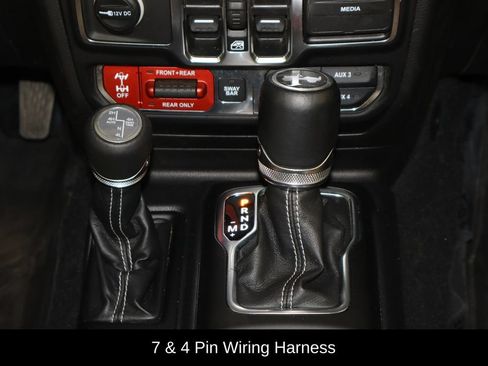 Used 2023 Jeep Wrangler Unlimited Rubicon 4xe w/ Cold Weather Group AWD/4WD image 24