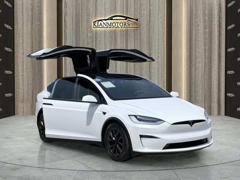 Used 2023 Tesla Model X AWD/4WD image 20