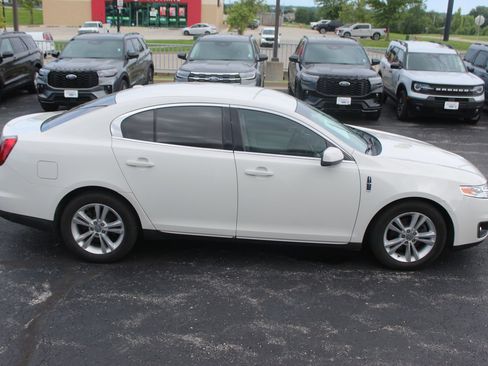Used 2010 Lincoln MKS FWD image 8