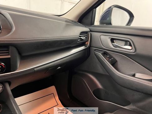 Used 2025 Nissan Rogue SV AWD/4WD image 41