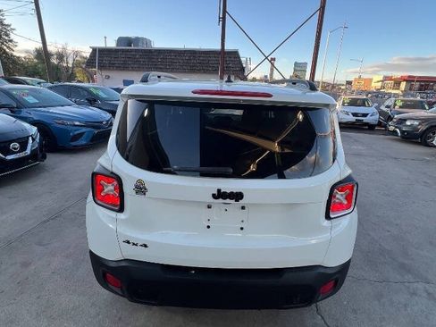 Used 2017 Jeep Renegade Altitude AWD/4WD image 24