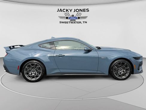 Used 2025 Ford Mustang GT Premium w/ GT Performance Package RWD image 6