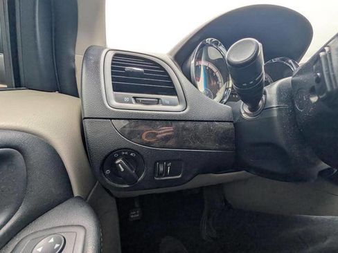 Used 2012 Dodge Grand Caravan Crew w/ Crew Value Pkg FWD image 34