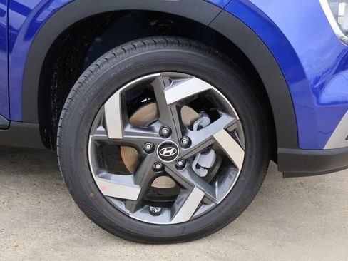 New 2025 Hyundai Venue SEL image 16
