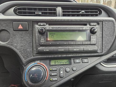 Used 2014 Toyota Prius C Two image 44