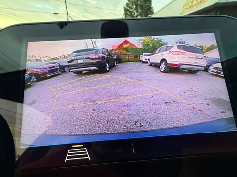 Used 2019 Chevrolet Malibu LT FWD image 21