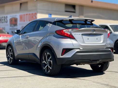 Used 2018 Toyota C-HR XLE FWD image 12