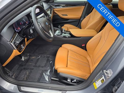 Certified 2023 BMW 530i w/ Premium Package RWD image 9