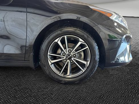 Certified 2022 Kia Forte LXS FWD image 11