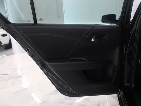 Used 2016 Honda Accord Touring image 13