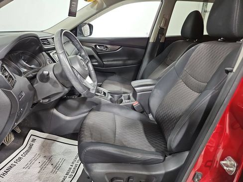 Used 2019 Nissan Rogue SV w/ Sun & Sound Touring Package AWD/4WD image 10