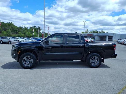 Certified 2025 Nissan Frontier SV w/ SV Convenience Package AWD/4WD image 2