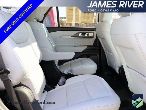 Certified 2025 Ford Explorer Platinum w/ LUX Leather Package image 12