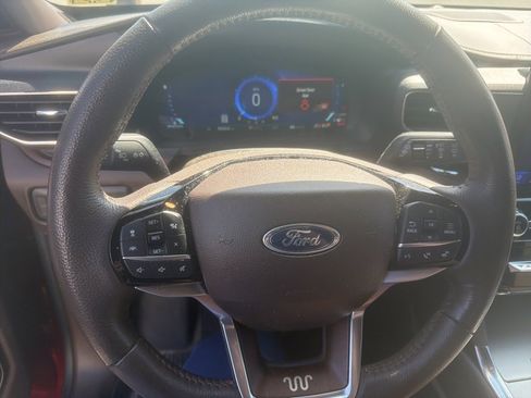 Used 2024 Ford Explorer King Ranch w/ Technology Package image 6