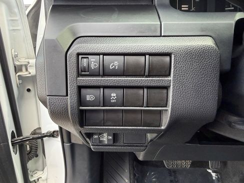 Used 2024 Toyota Tacoma SR RWD image 7