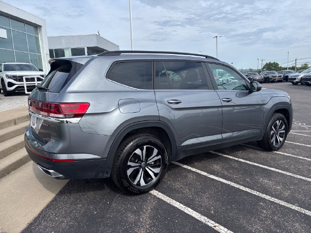 Certified 2025 Volkswagen Atlas SE AWD/4WD image 4