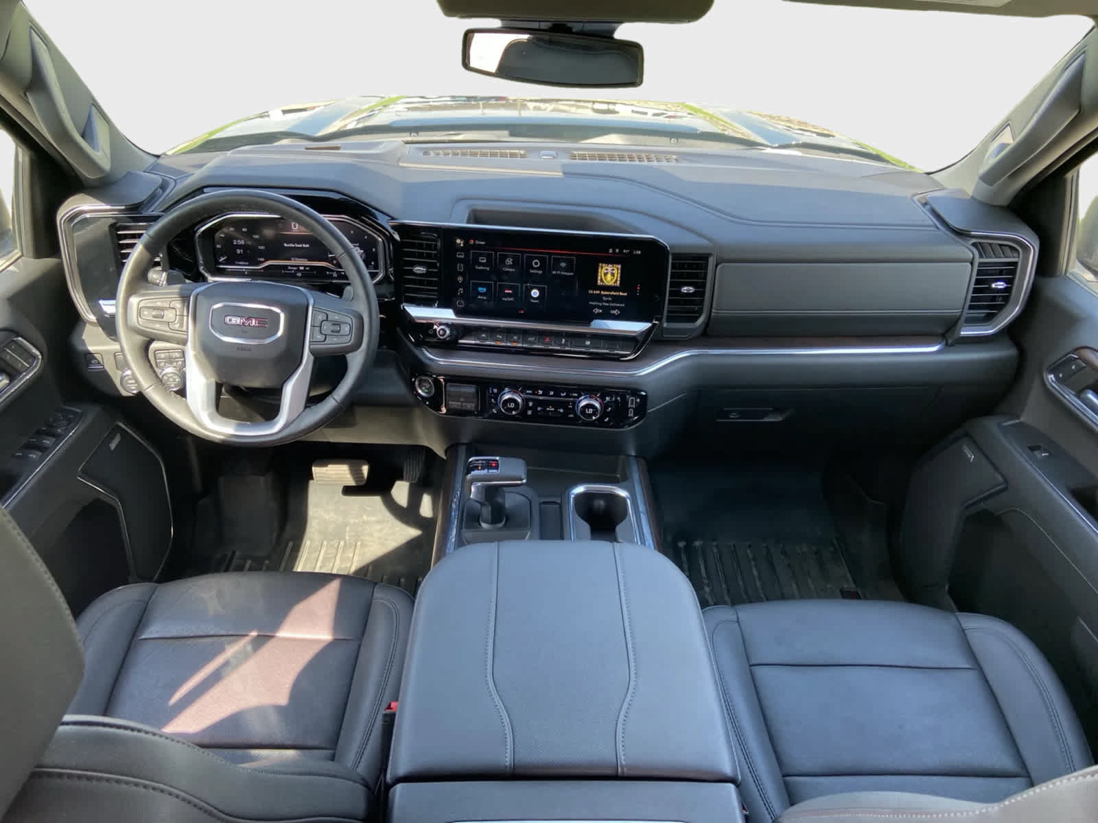 Used 2024 GMC Sierra 1500 SLT w/ SLT Premium Plus Package RWD image 17