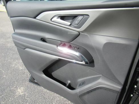 New 2026 Chevrolet Traverse LT image 23