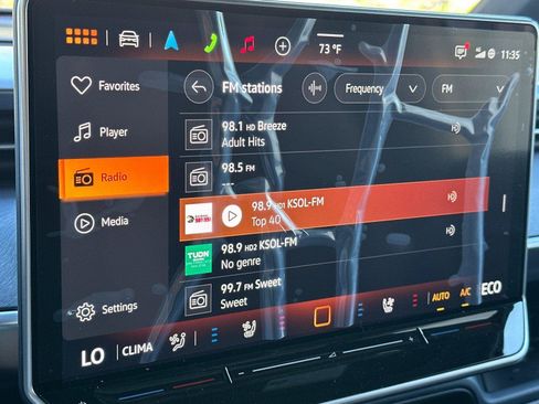 New 2025 Volkswagen ID. Buzz Pro S Plus RWD image 18