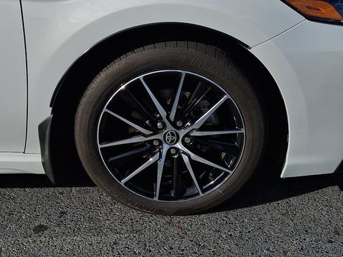 Used 2024 Toyota Camry SE image 8