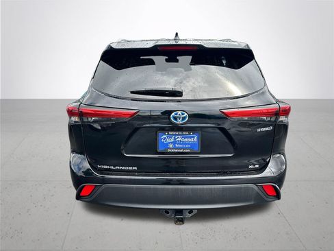 Used 2023 Toyota Highlander XLE AWD/4WD image 8